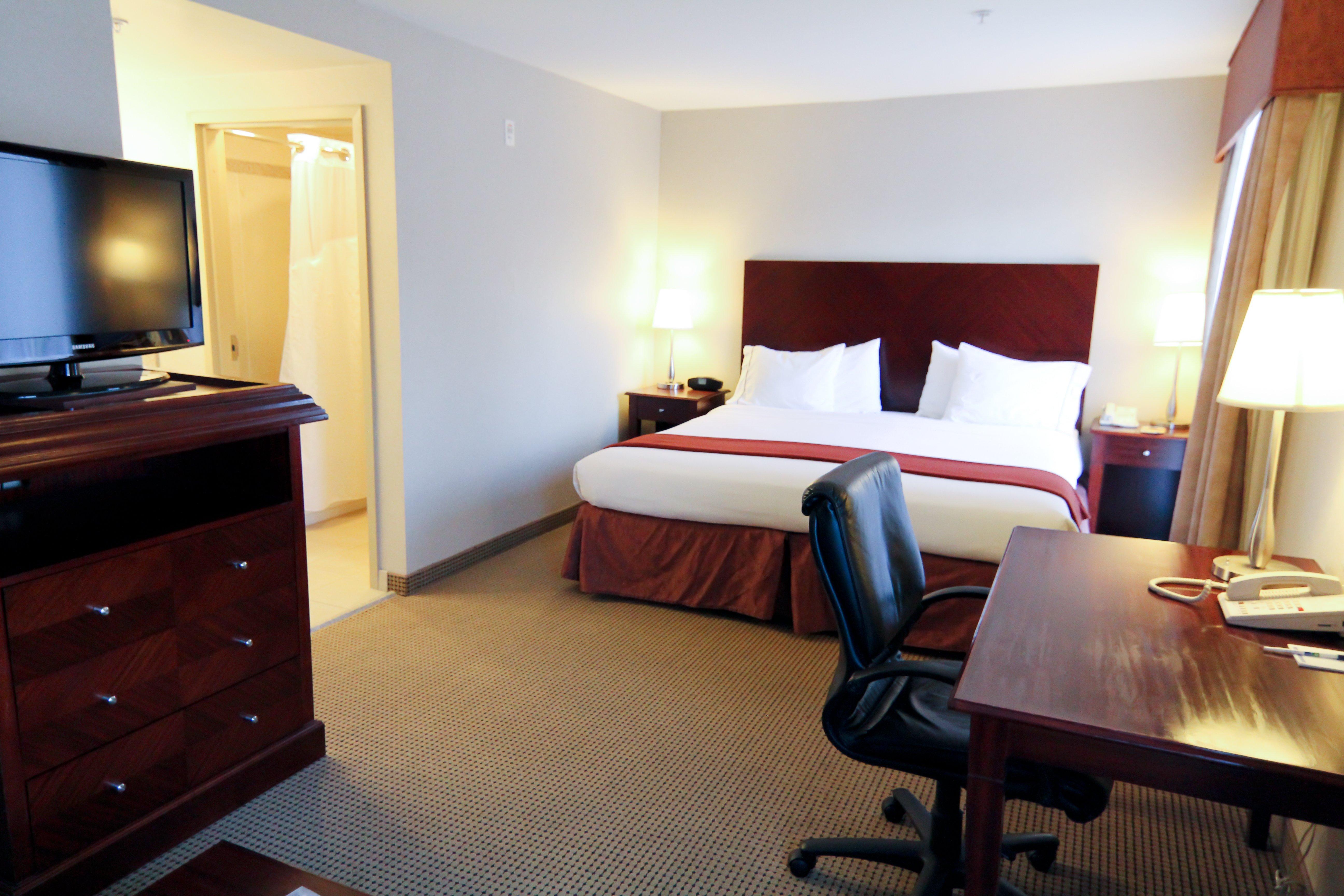 Holiday Inn Express And Suites Surrey By Ihg Luaran gambar