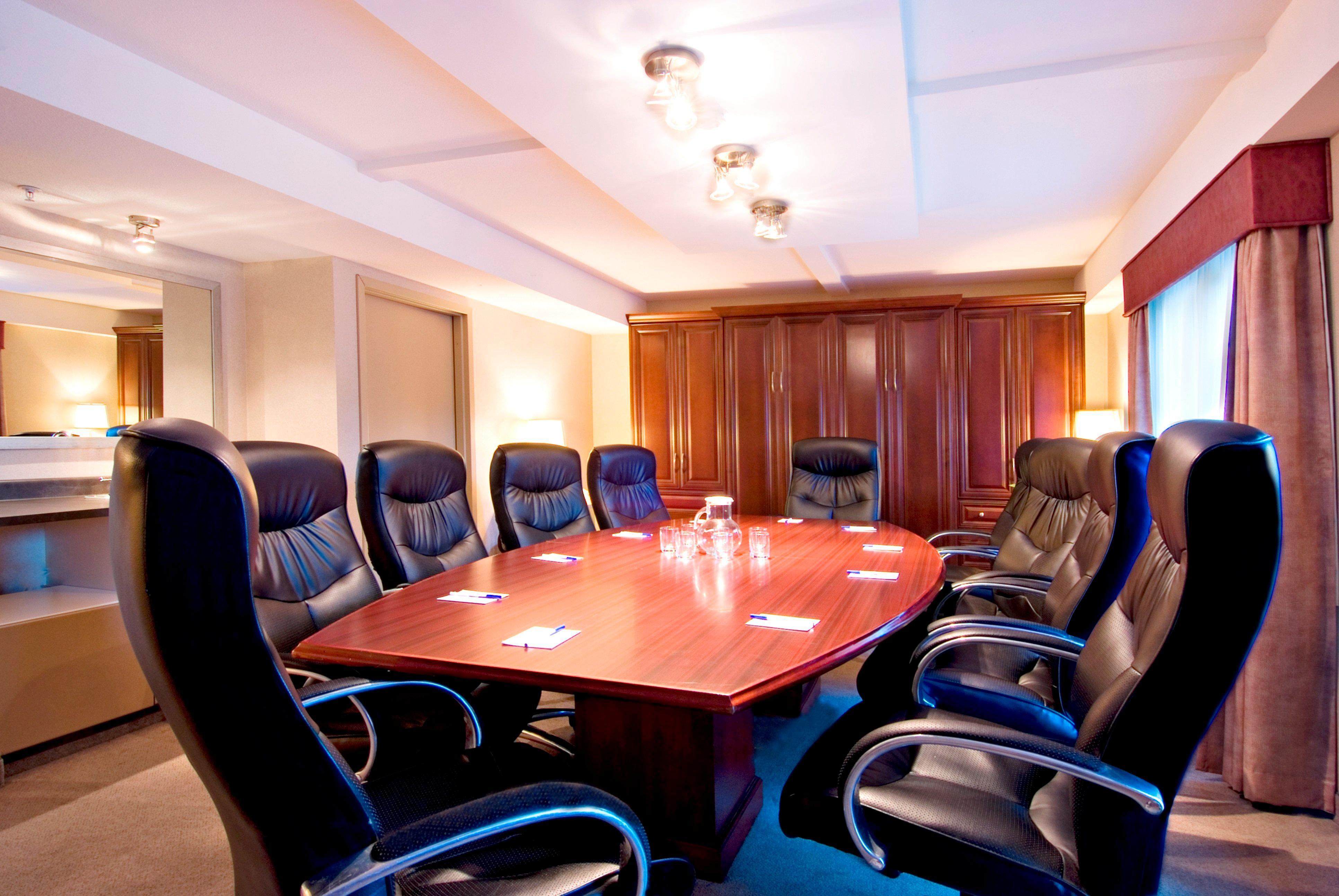 Holiday Inn Express And Suites Surrey By Ihg Luaran gambar