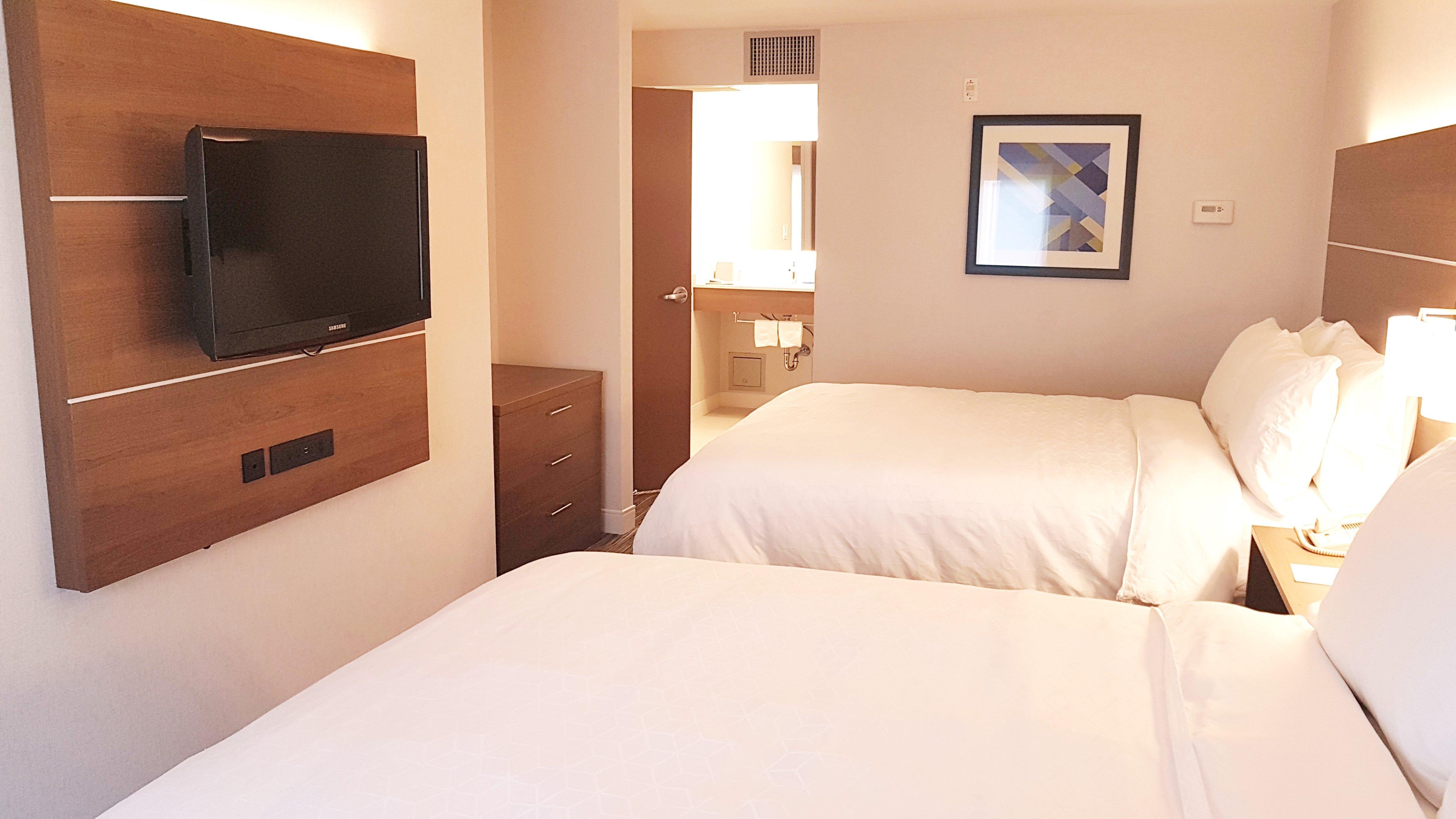 Holiday Inn Express And Suites Surrey By Ihg Luaran gambar