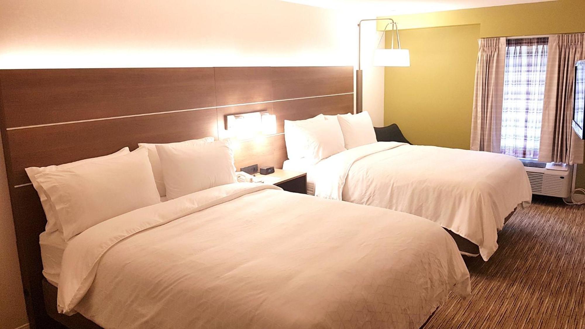 Holiday Inn Express And Suites Surrey By Ihg Luaran gambar