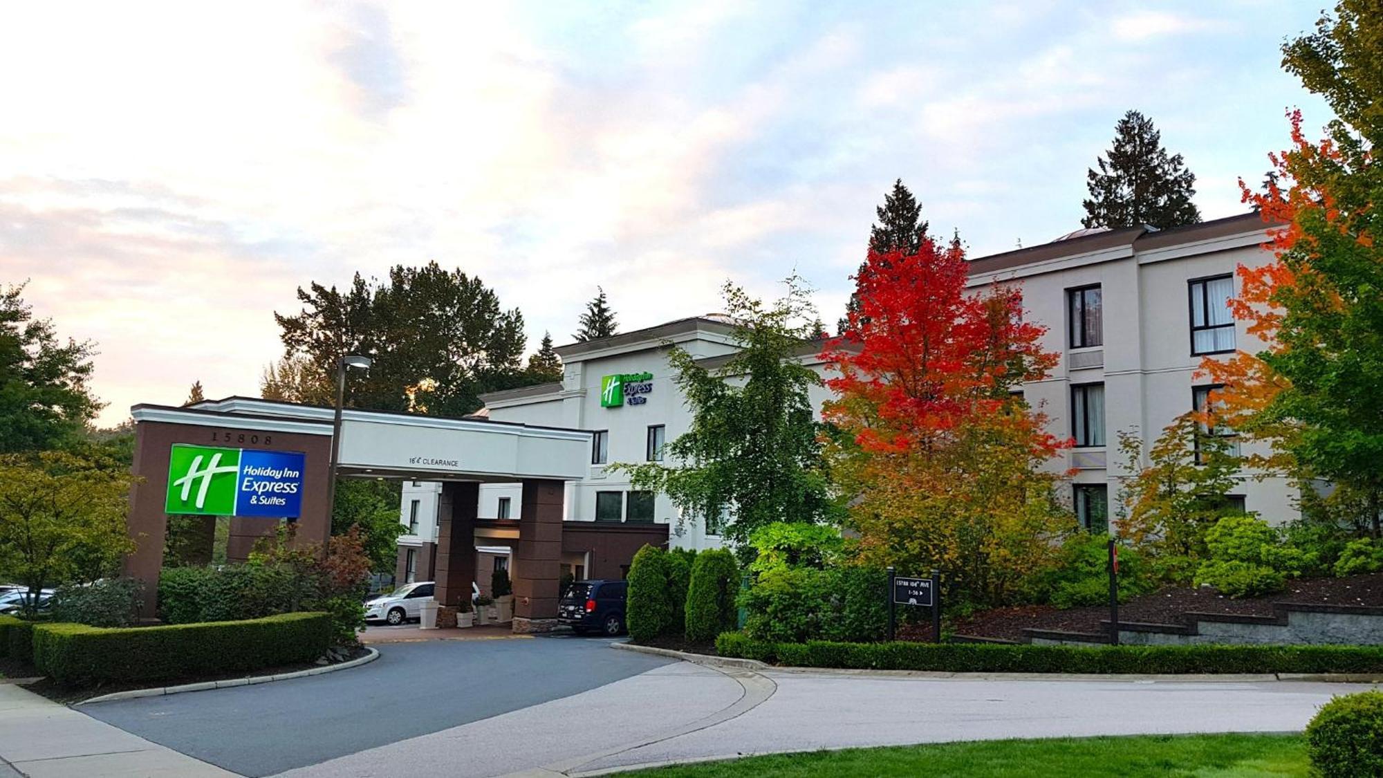 Holiday Inn Express And Suites Surrey By Ihg Luaran gambar